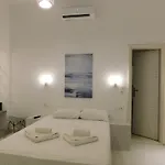 Unique Апартаменты *